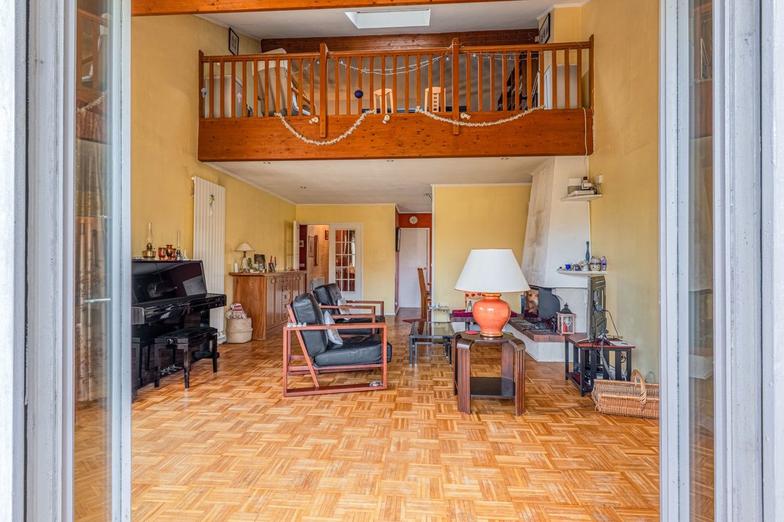 Casa a La Tour-de-Salvagny, Auvergne-Rodano-Alpi, Francia 5 - 18254394