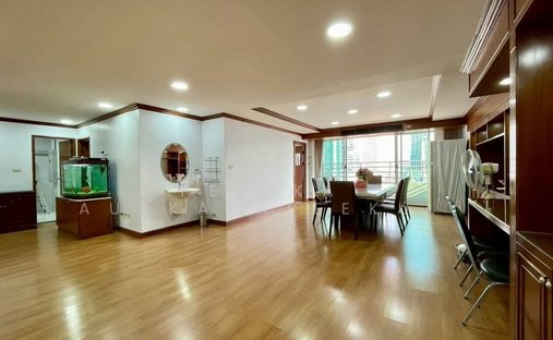 Condo in Bangkok, Krung Thep Maha Nakhon, Thailand 1