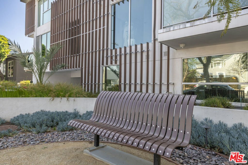Condo in Los Angeles, California, United States 2 - 18253742