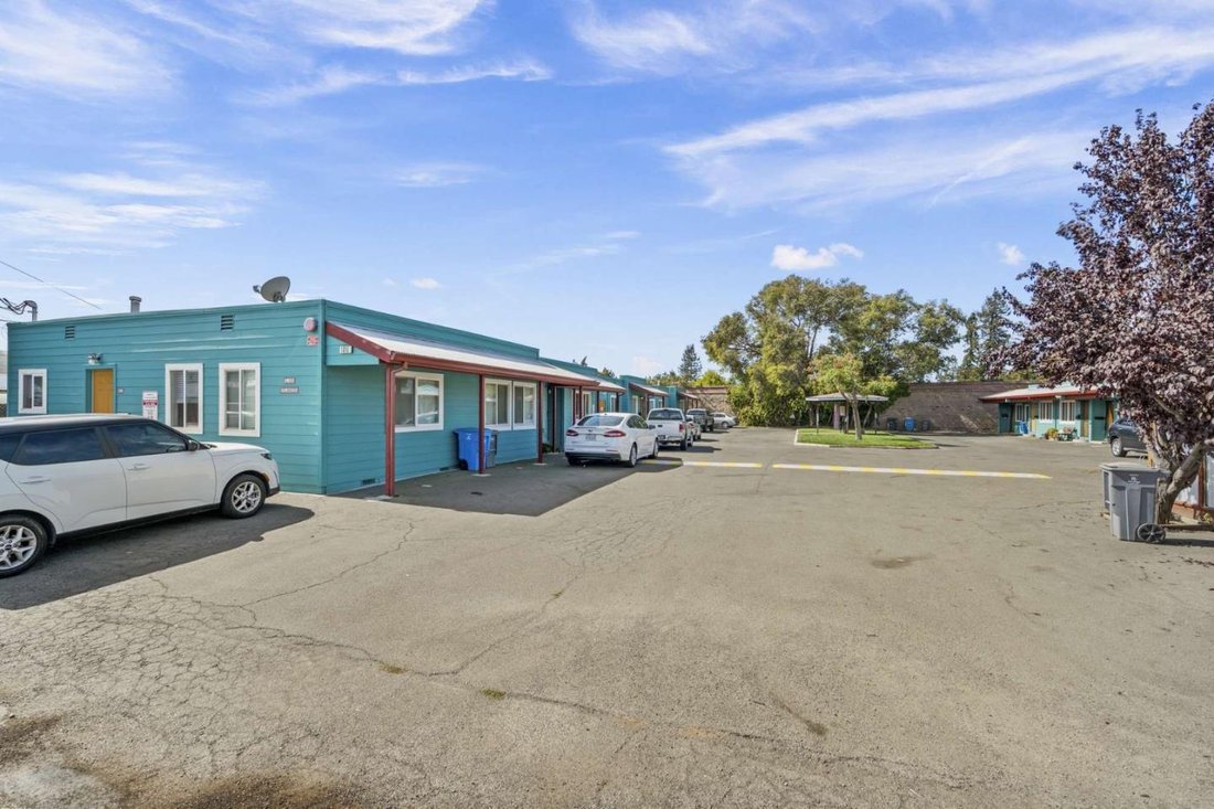 Santa Rosa, California, United States 2 - 18253919