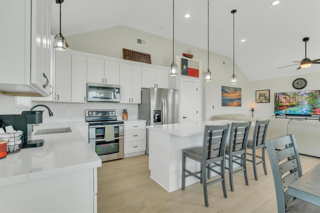 House in Galveston, Texas, United States 5 - 18168689
