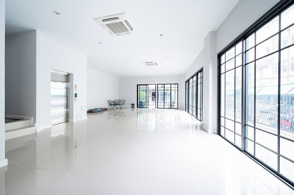 Townhouse in Pom Prap, Bangkok, Thailand 3 - 18255306