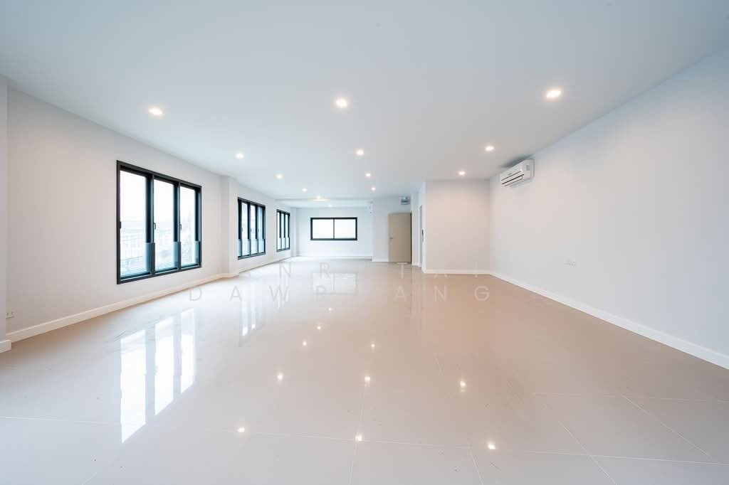 Townhouse in Pom Prap, Bangkok, Thailand 2 - 18255306