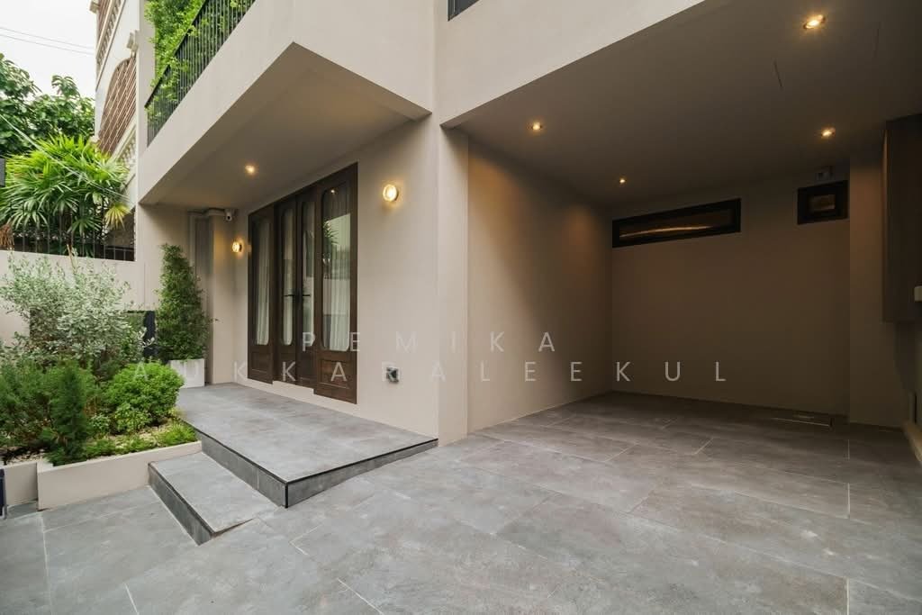 Townhouse in Phra Khanong Nuea, Bangkok, Thailand 2 - 18252923