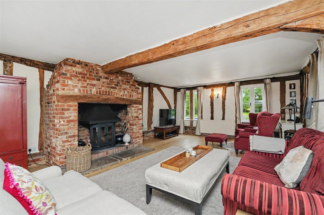House in Little Bardfield, England 2 - 18250240