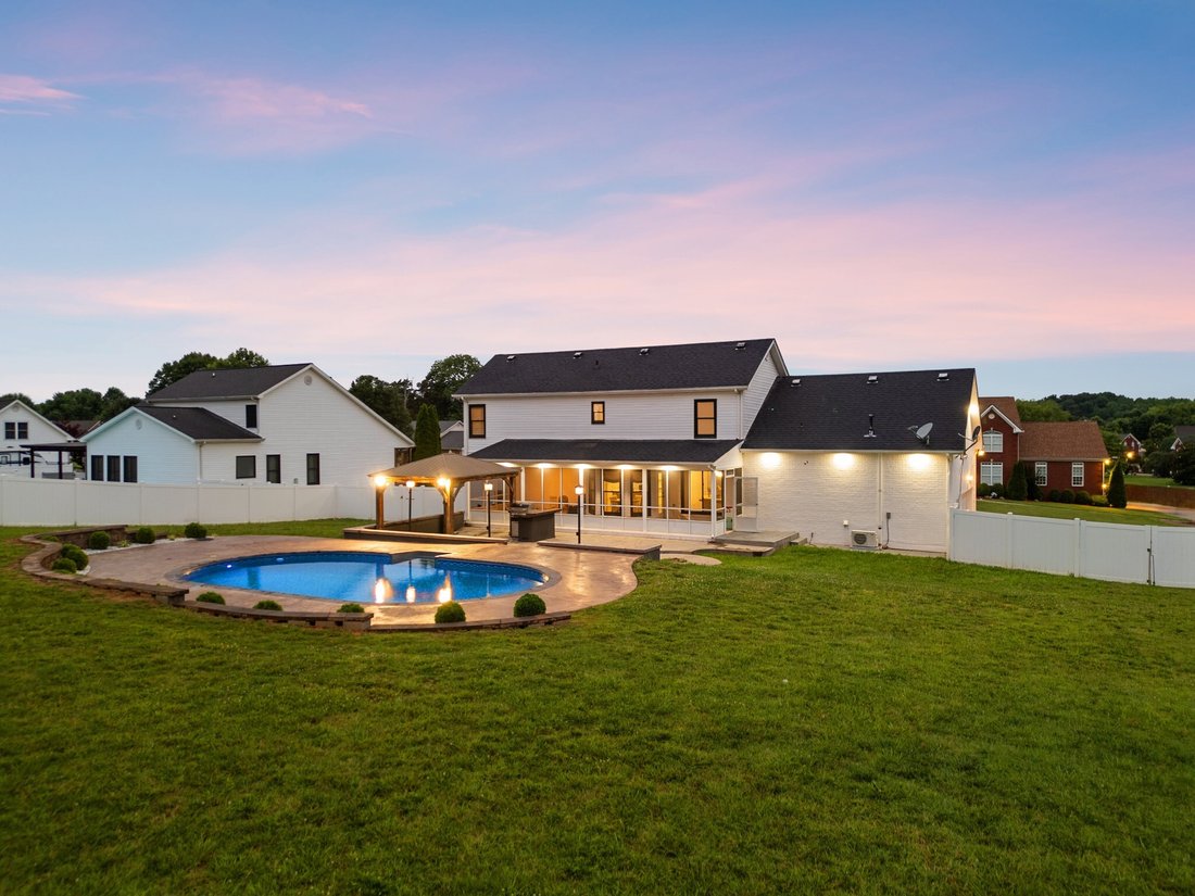 House in Springfield, Tennessee, United States 3 - 18226353