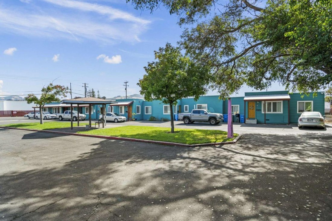 Santa Rosa, California, United States 1 - 18253919
