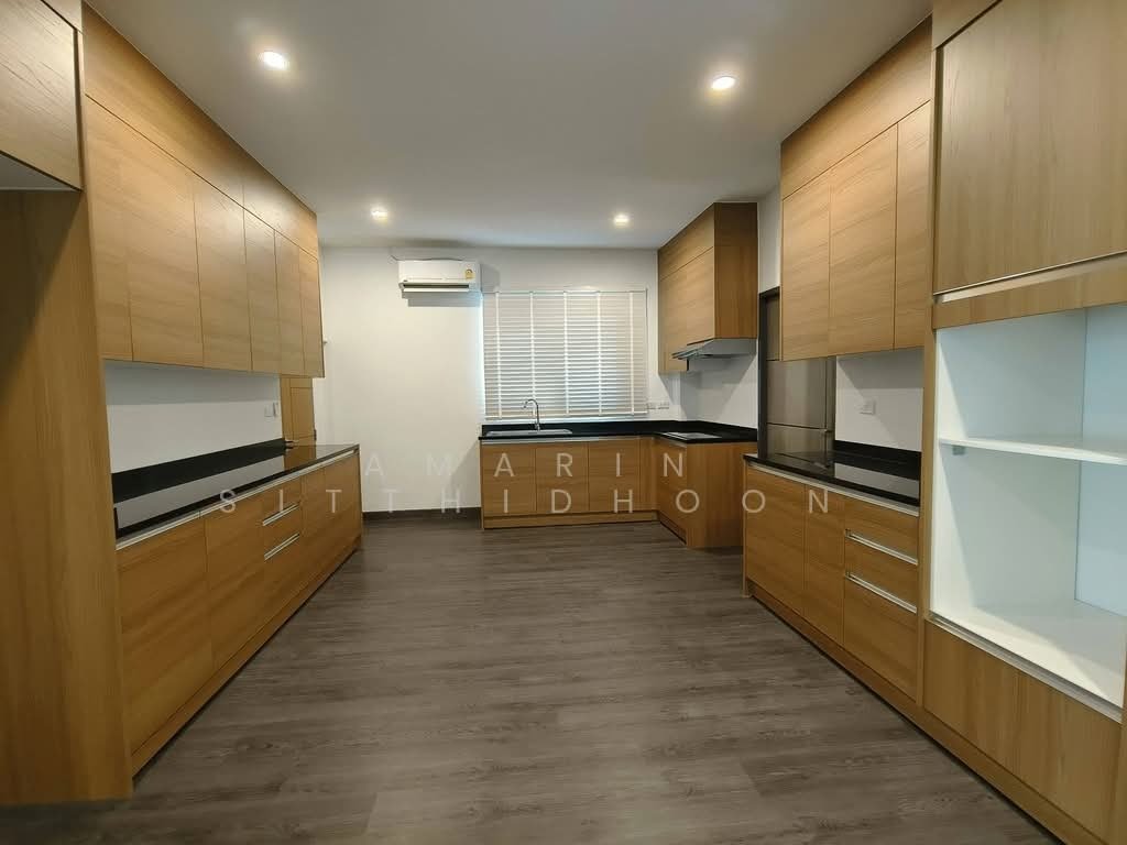 House in Phra Khanong Nuea, Bangkok, Thailand 4 - 18256057