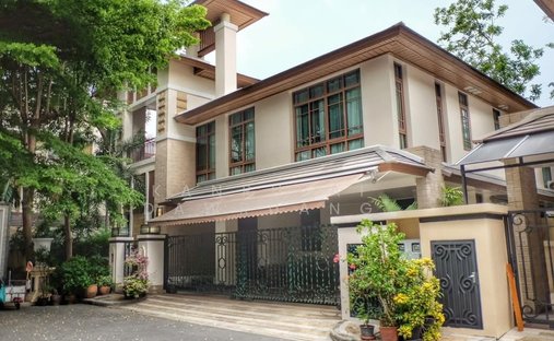 House in Phra Khanong Nuea, Bangkok, Thailand 1