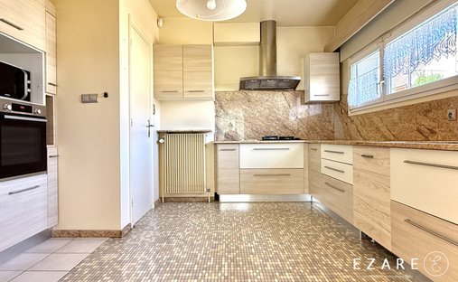 Casa a Grangier, Dijon, Francia 1