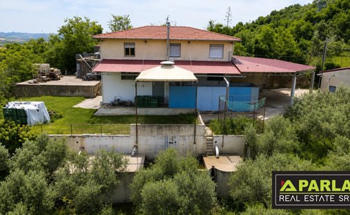 Azienda agricola a Centro Storico, Caltanissetta, Sicilia 1