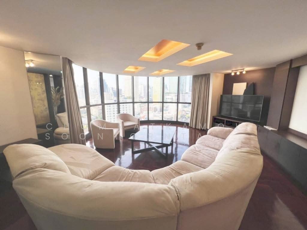 Condo in Khlong Toei, Krung Thep Maha Nakhon, Thailand 1 - 18252118