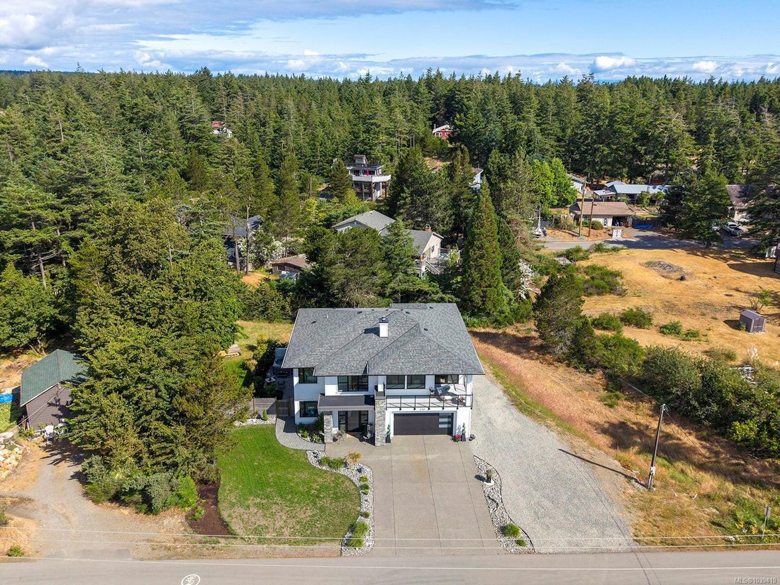 House in Comox, British Columbia, Canada 5 - 18255572