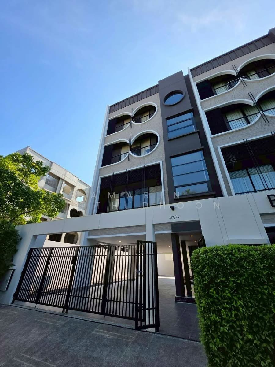 Townhouse in Lat Phrao, Krung Thep Maha Nakhon, Thailand 1 - 18253310