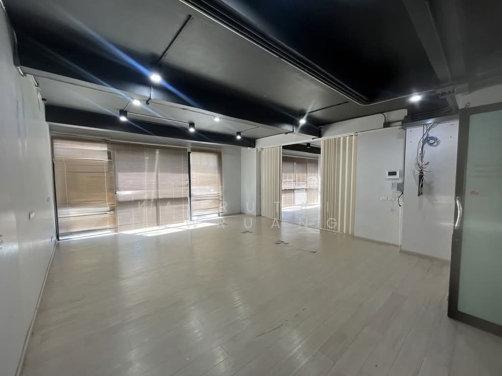 Townhouse in Suan Luang, Bangkok, Thailand 3 - 18255410