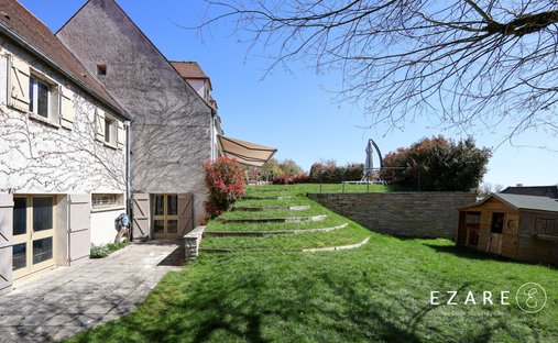 Casa a Daix, Borgogna-Franca Contea, Francia 1