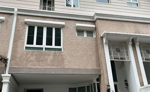 Condo in Thanon Nakhon Chai Si, Krung Thep Maha Nakhon, Thailand 1