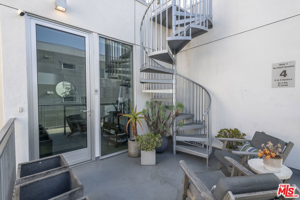 Condo in Los Angeles, California, United States 5 - 18253742