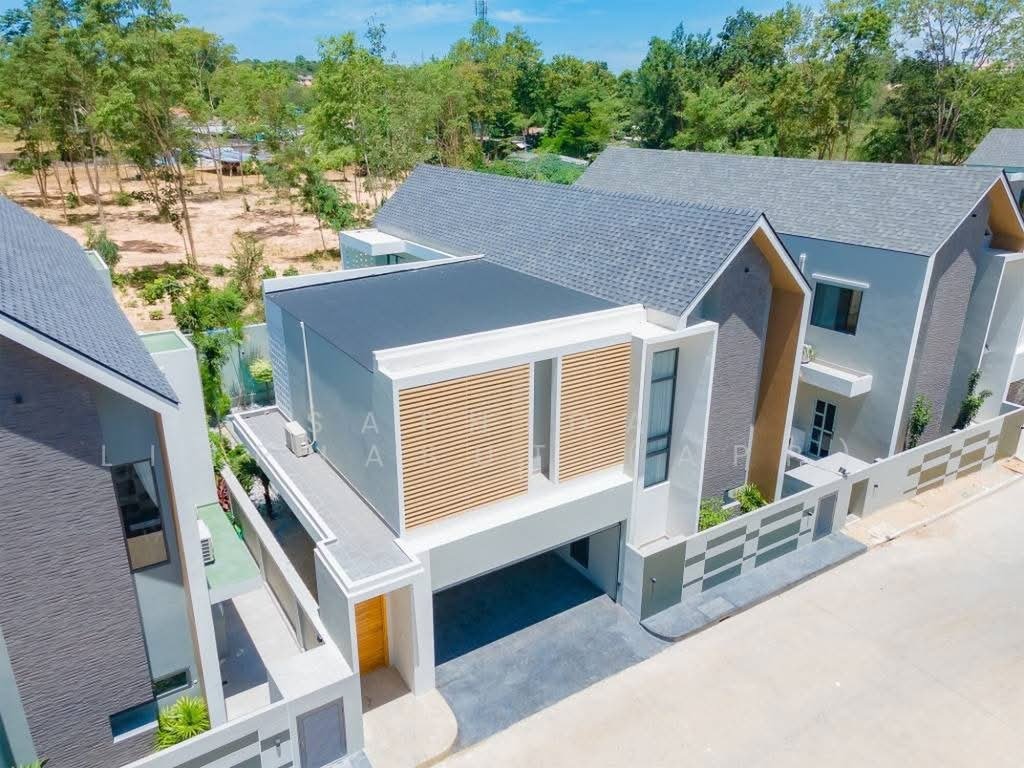 Condo in Pattaya City, Chon Buri, Thailand 1 - 18251956