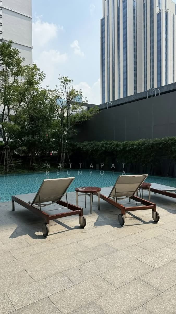 Condo in Khlong Toei, Krung Thep Maha Nakhon, Thailand 3 - 18253854