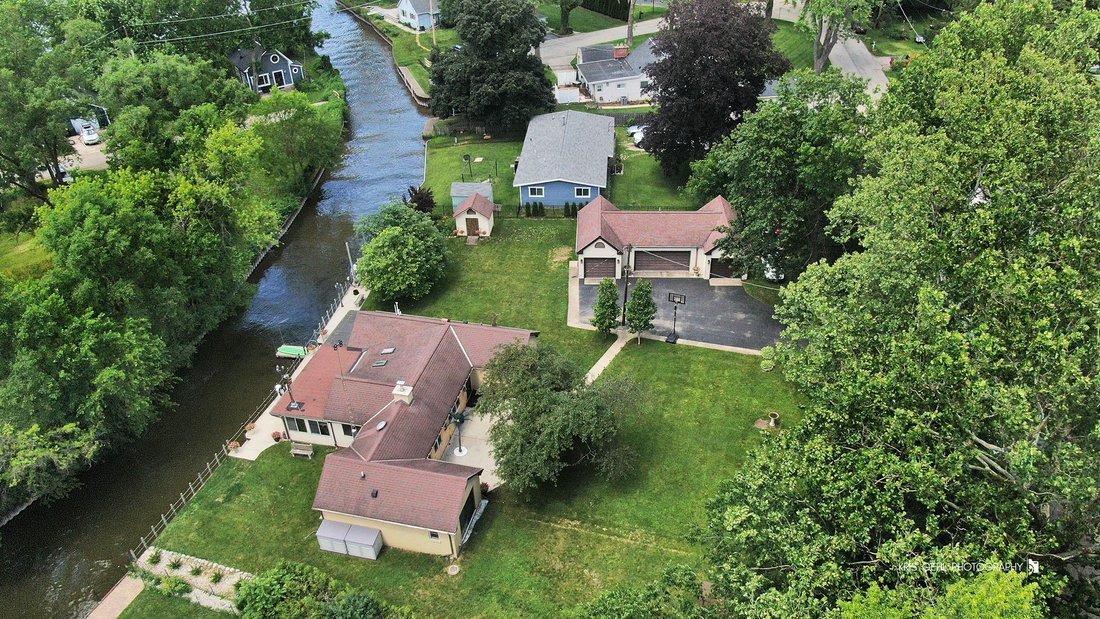 House in Fox River Grove, Illinois, United States 3 - 18257782
