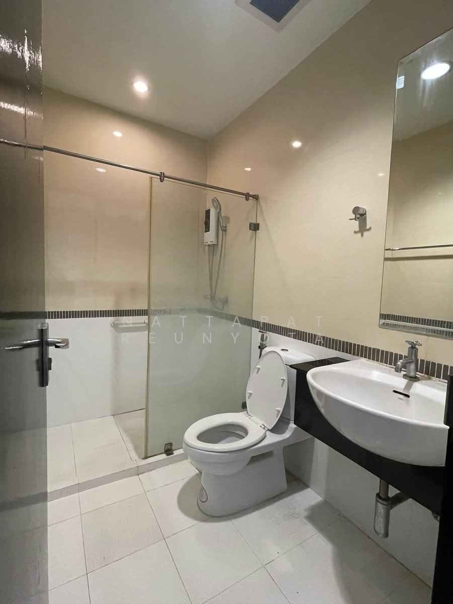 Condo in Thanon Phetchaburi, Krung Thep Maha Nakhon, Thailand 4 - 18252678