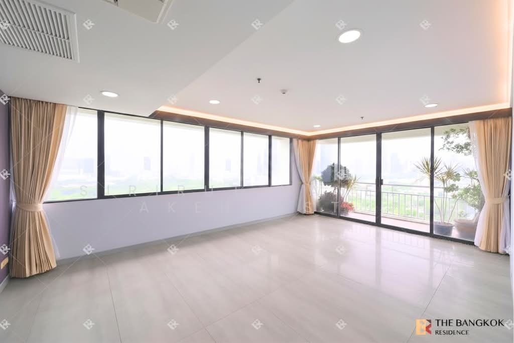 Condo in Khlong Toei, Krung Thep Maha Nakhon, Thailand 3 - 17863881