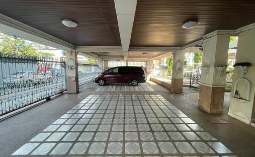 Casa a Samsen Nok, Bangkok, Thailandia 1