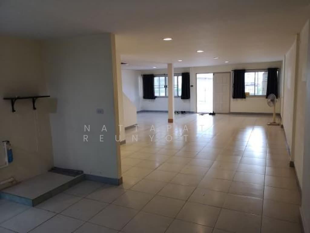 Townhouse in Bangkok, Krung Thep Maha Nakhon, Thailand 3 - 18252935