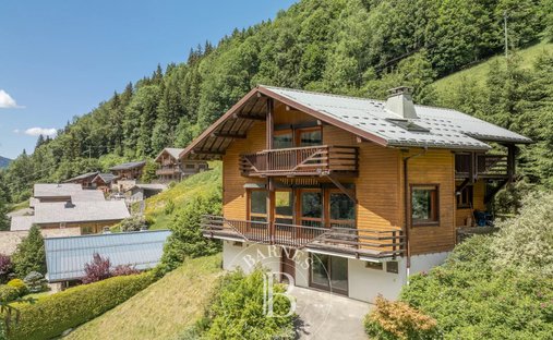 Chalet in Morzine, Auvergne-Rhône-Alpes, France 1