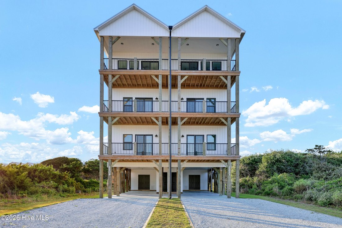 Townhouse in North Topsail Beach, North Carolina, United States 4 - 18254943