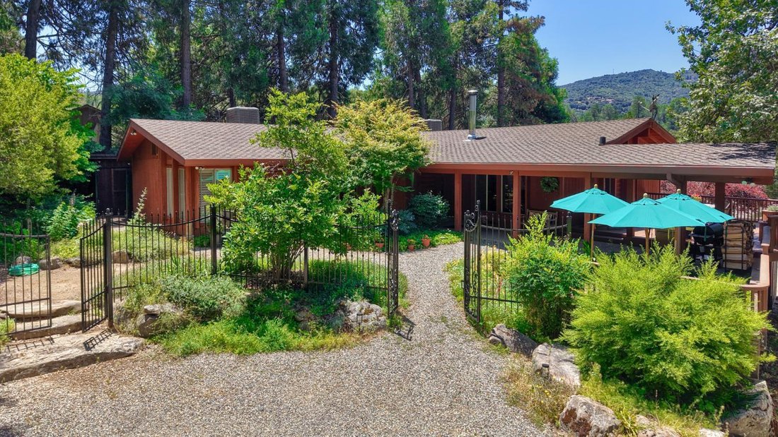 House in Oakhurst, California, United States 1 - 18252965