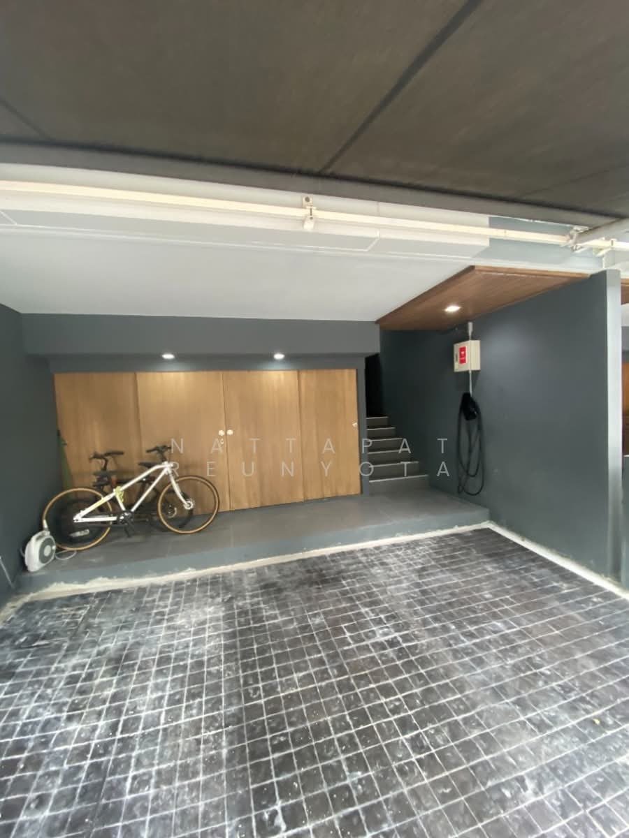 Townhouse in Chong Nonsi, Krung Thep Maha Nakhon, Thailand 3 - 18252672