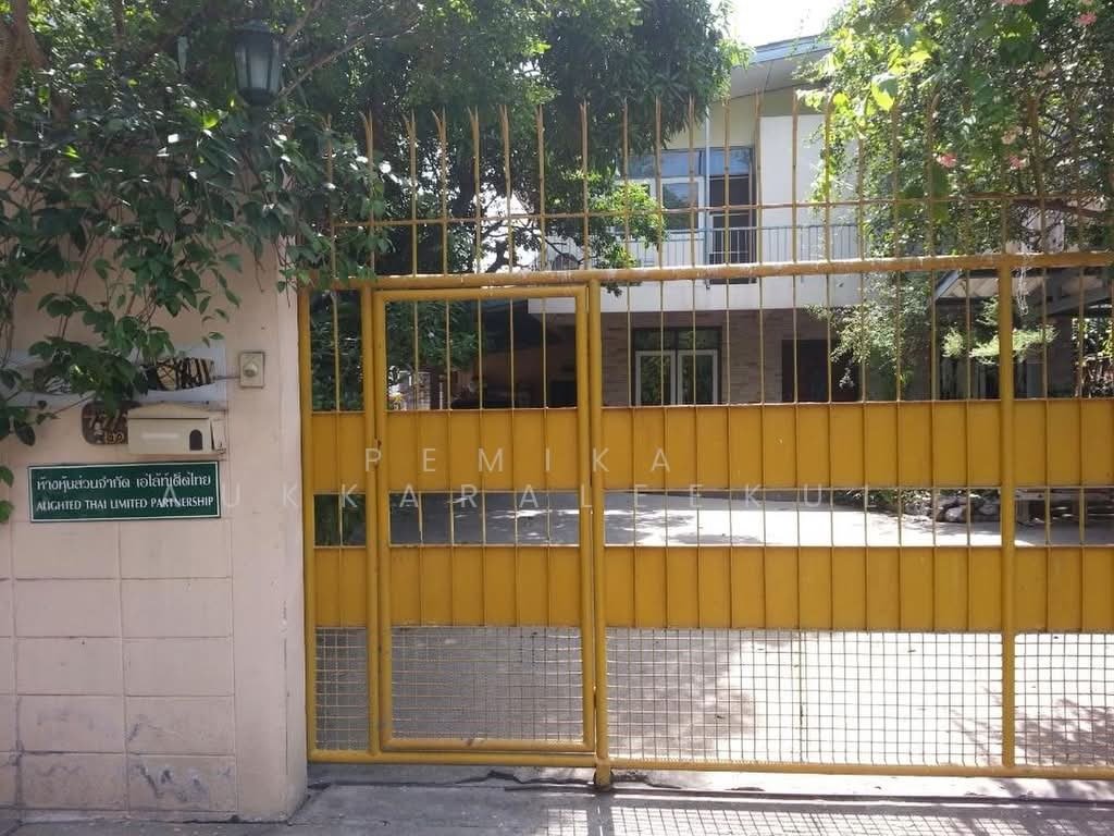 House in Bangkok, Krung Thep Maha Nakhon, Thailand 4 - 18256056