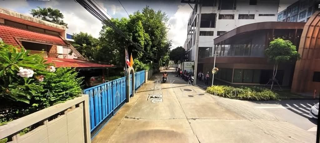 Townhouse in Phra Khanong Nuea, Bangkok, Thailand 4 - 18255081