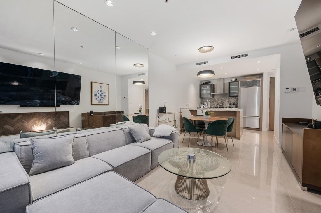 Condo in Vancouver, British Columbia, Canada 2 - 18258334