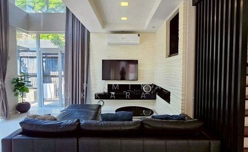 House in Bangkok, Krung Thep Maha Nakhon, Thailand 1