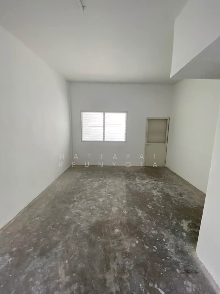 Townhouse in Samsen Nok, Bangkok, Thailand 2 - 18253182