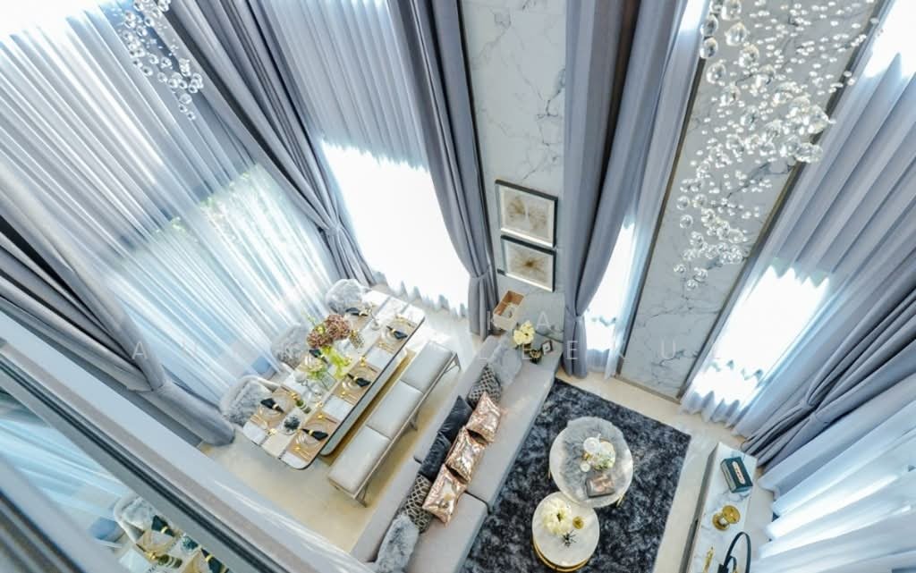 Townhouse in Chan Kasem, Bangkok, Thailand 3 - 18253002