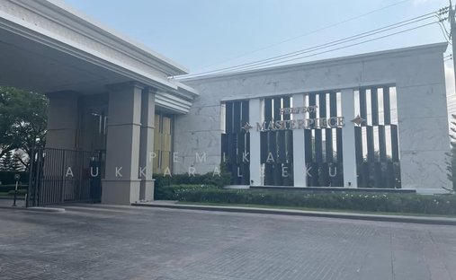 House in Bangkok, Krung Thep Maha Nakhon, Thailand 1