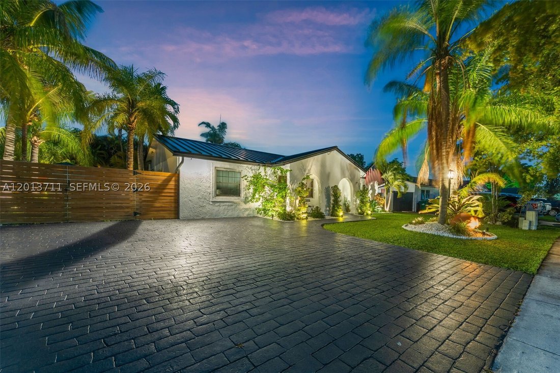 House in Miami, Florida, United States 5 - 17846414