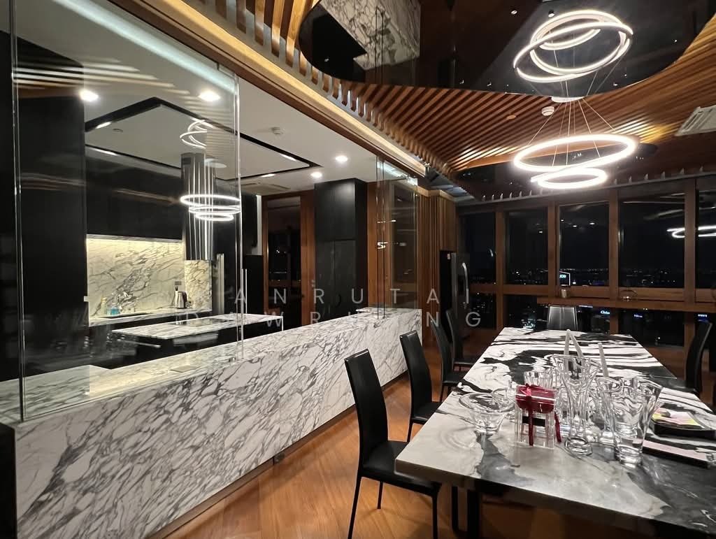 Condo in Khlong Toei, Krung Thep Maha Nakhon, Thailand 3 - 18253102