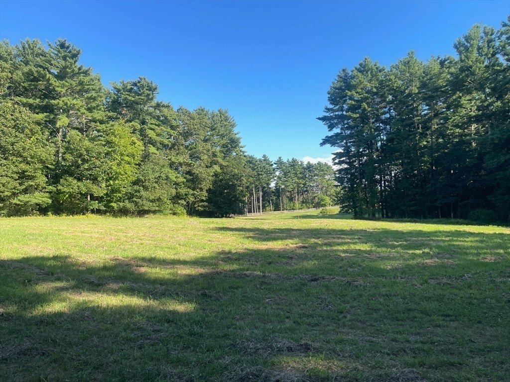 Farm Ranch in Middleborough, Massachusetts, United States 2 - 16867750