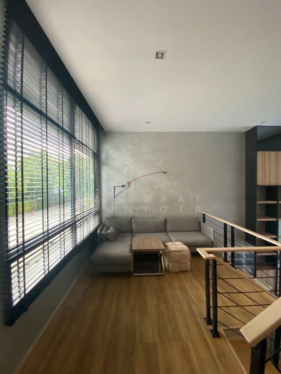 Townhouse in Chong Nonsi, Krung Thep Maha Nakhon, Thailand 2 - 18252672