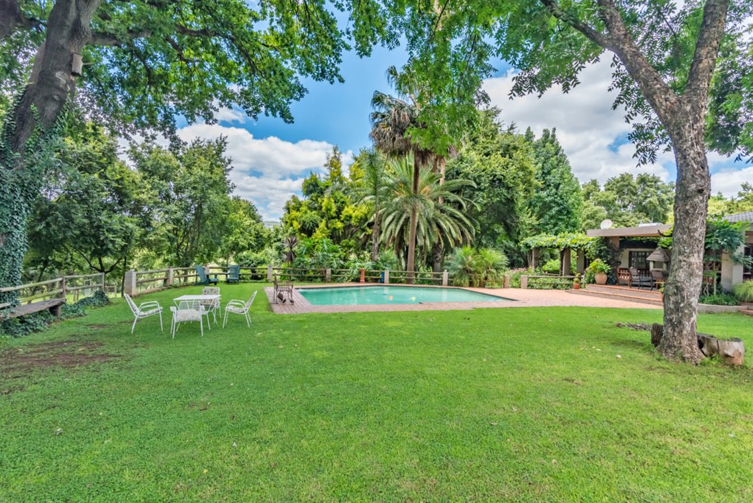 Farm Ranch in Mogale City Local Municipality, Gauteng, South Africa 2 - 18252459
