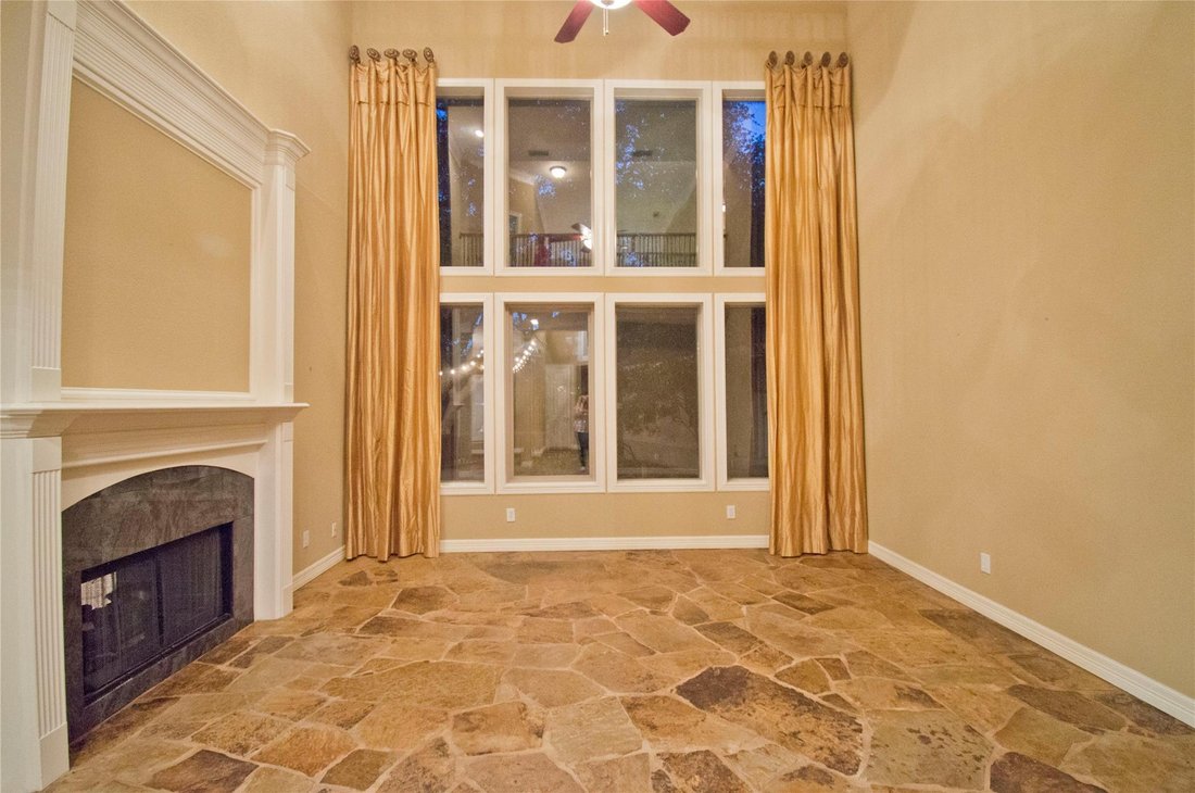 House in San Antonio, Texas, United States 3 - 18250512
