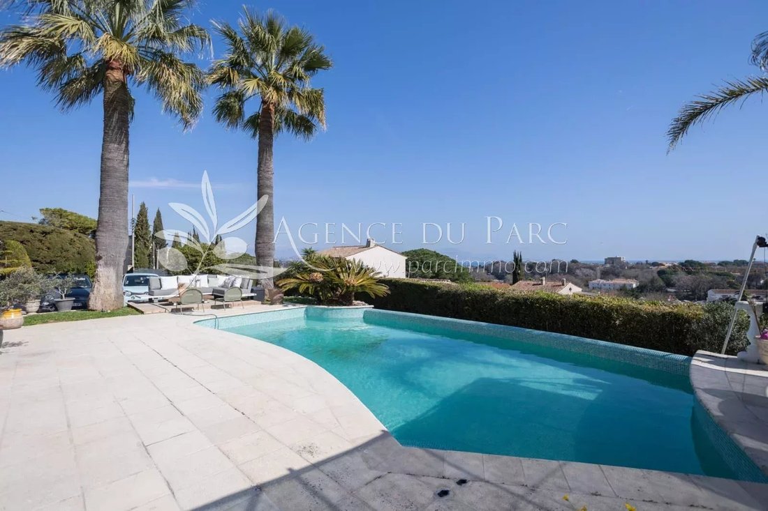 House in Vieille Ville, Antibes, France 3 - 15314171