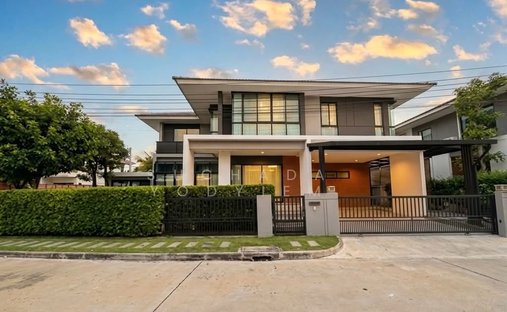 House in Ban Chang Lo, Bangkok, Thailand 1
