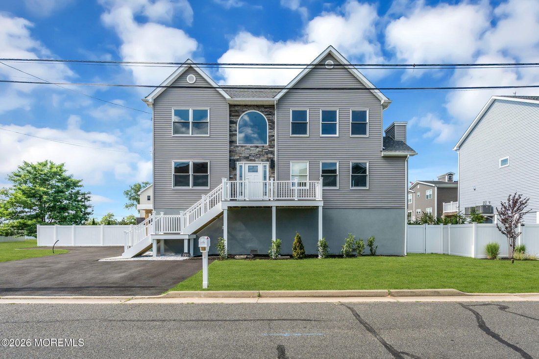 Casa a Union Beach, New Jersey, Stati Uniti 1 - 18257402