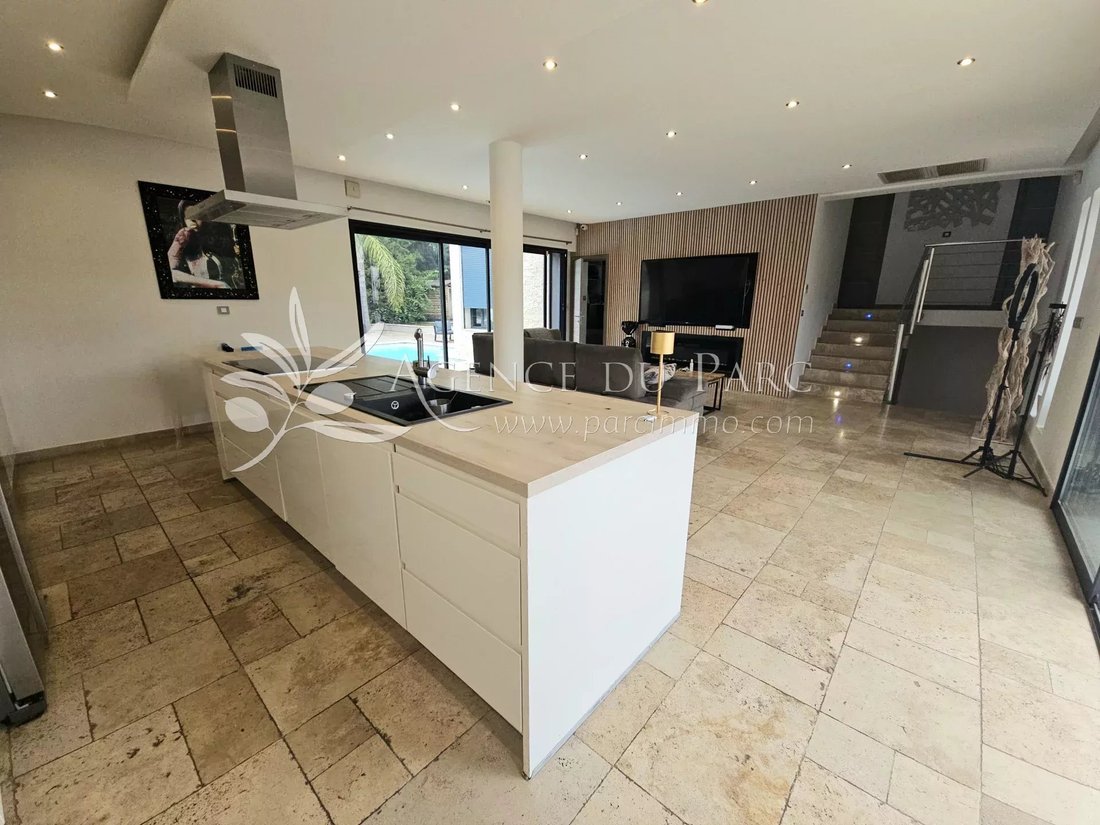 Villa in Mougins, Provence-Alpes-Côte d'Azur, France 5 - 15179024